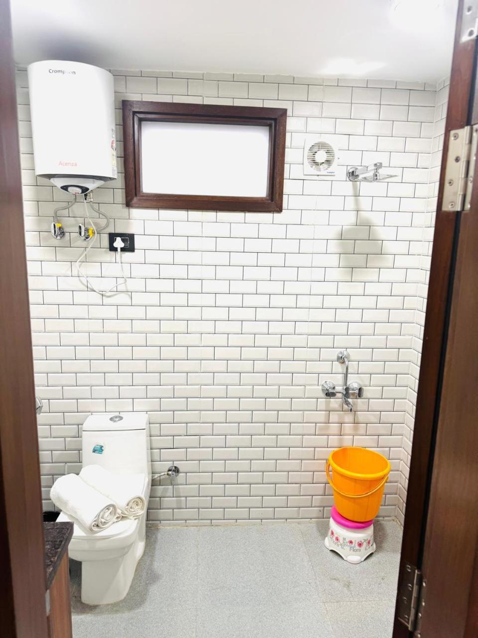 Fortune Service Studio, J-267 Saket Apartment *